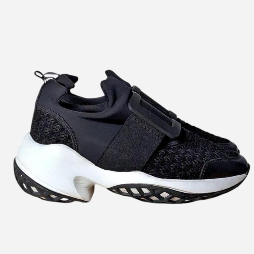 Roger Viver Black & White Sneakers size 36.5The Viv' Run Man Sneakers in fabric